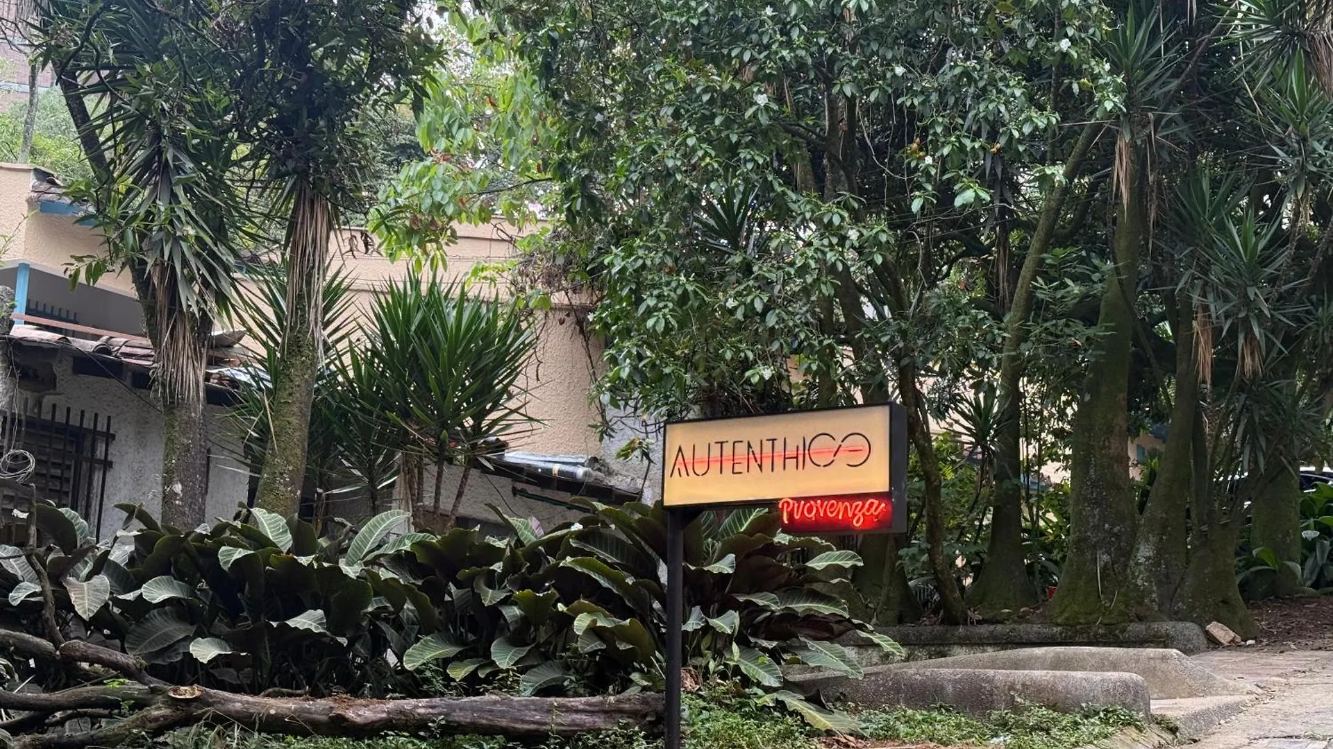 Autenthico Provenza Home Medellin Colombia