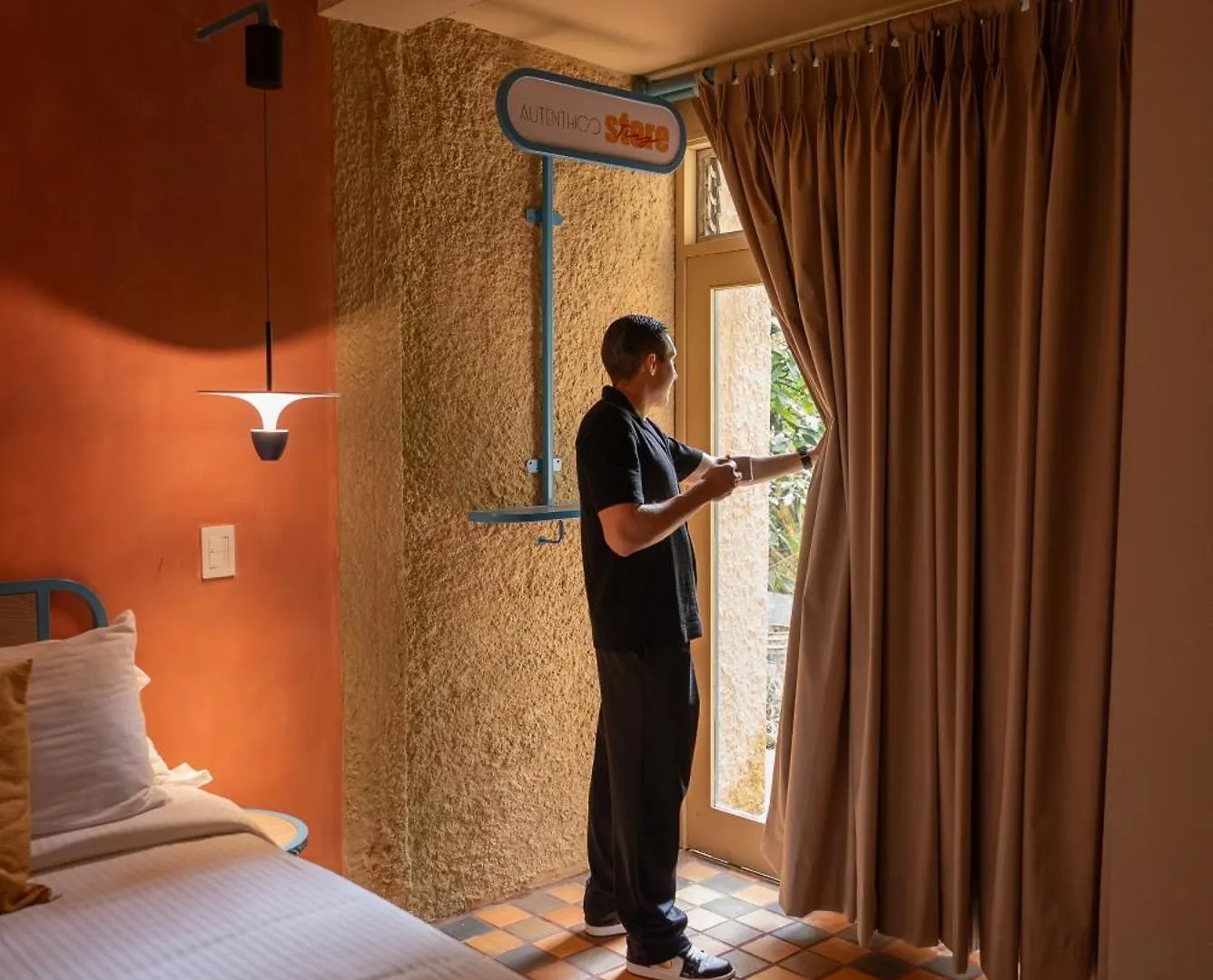 Autenthico Provenza Hotel מדיין